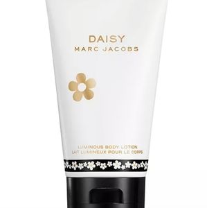 Marc Jacobs Daisy Luminous Body Lotion